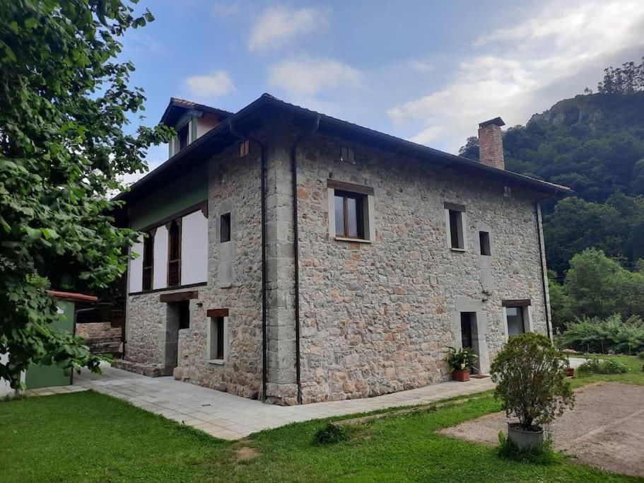 El Papu Colorau Villa Onís Eksteriør billede